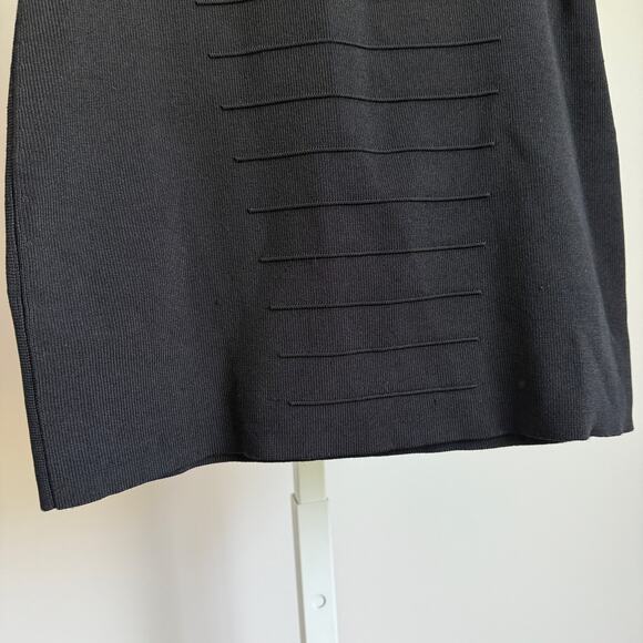 Guess sz XS Black Textured Bodycon Mini Skirt - Picture 3 of 8